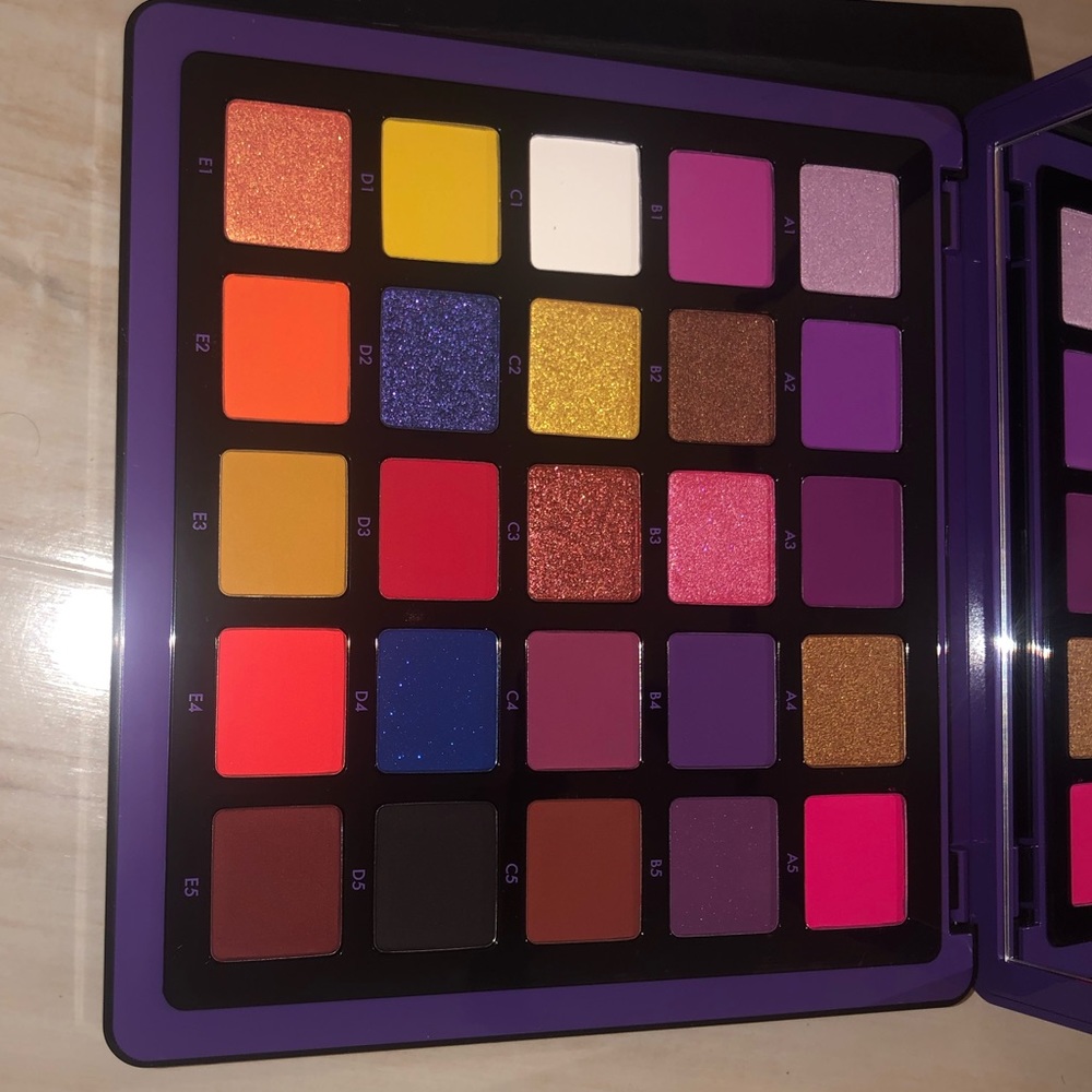 COPY - ABH Norvina Pro Pigment Palette Vol. 1